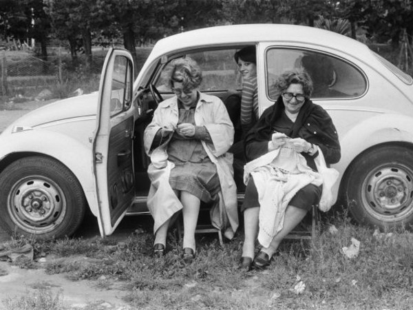 Letizia Battaglia, Lunedì di Pasquetta a Piano Battaglia, 1974  