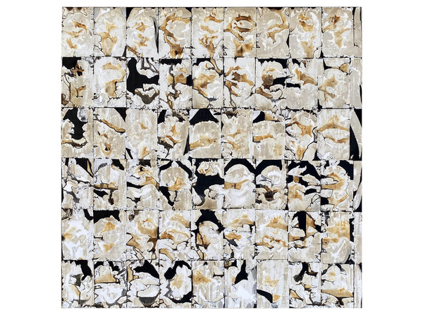 Rae Martini, Modulare 014, 2023, carta antica, bitume e solventi su tela, cm. 135x135