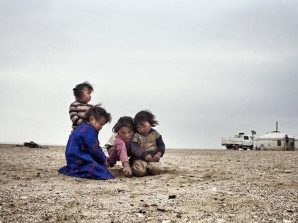 Luca Catalano Gonzaga, Infanzia in Pericolo. Child survival in a changing climate 