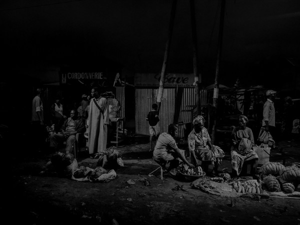 Alex Majoli, Scene #1095. Republic of Congo, 2013. Pointe Noire market