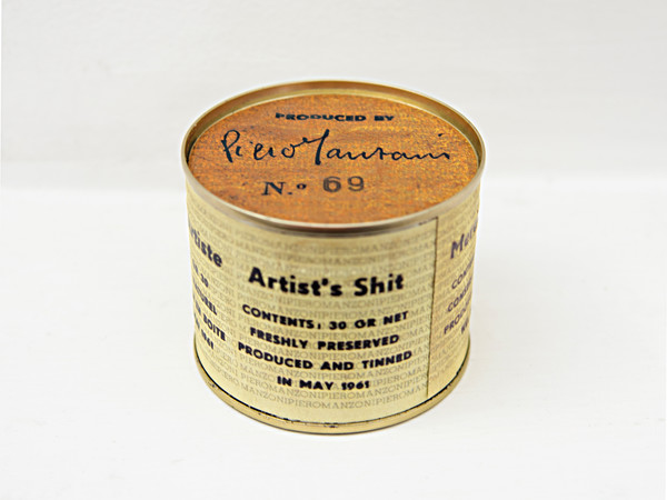 Piero Manzoni, Lattina