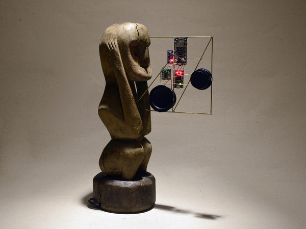 Giacomo Bonciolini, Sintropia, 2019, tecnica mista, 25x14x35 cm.