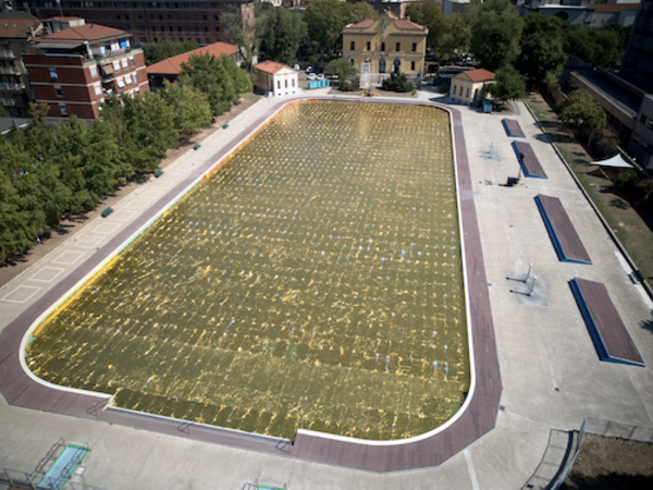 Nari Ward, Emergence Pool, 2022. Exhibition view: Fondazione Nicola Trussardi, Milan I Ph. Marco De Scalzi