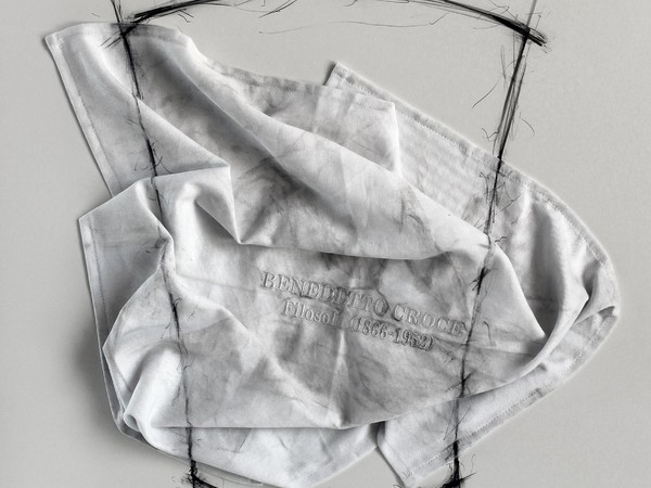 Gino Sabatini Odoardi, Senza titolo con B.C., 2015, cotone ricamato, polvere, grafite, polistirene, cm 55x68x4