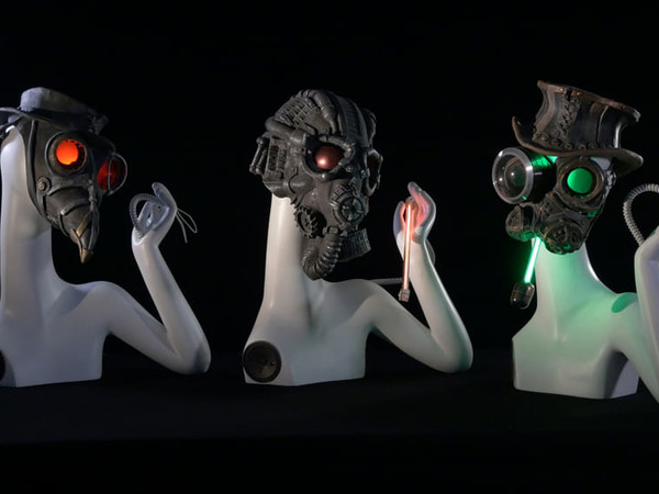 Ale Guzzetti, Dies Irae Gregorian Robotic Choir, 2014, resina, silicone, led, circuiti elettronici, voci sintetiche, cm. 55x40x30 cad.