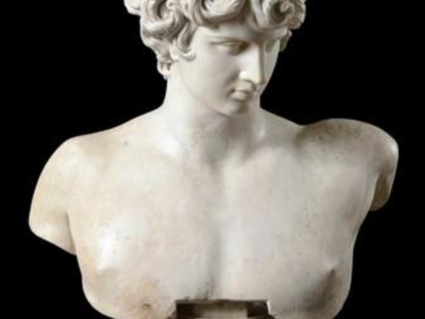 Busto di Antinoo, Museo Nazionale Romano - Palazzo Altemps, Roma. Collezione Boncompagni Ludovisi, età tardo-adrianea (130-138 d. C.) con integrazioni moderne