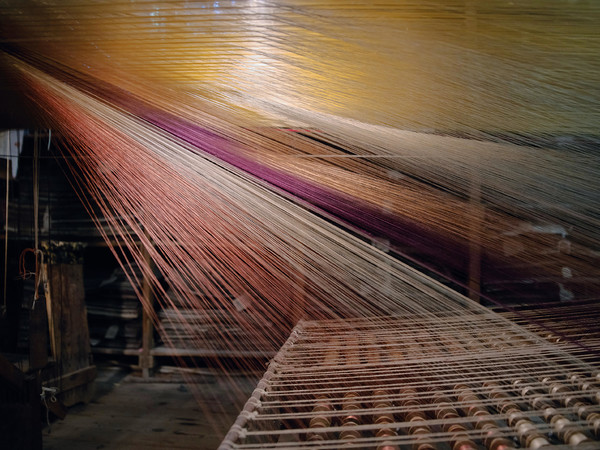 Il colore nelle tessiture veneziane | Courtesy Associazione Culturale Chiostro Tintorettiano e Tessitura Luigi Bevilacqua, Venezia<br />