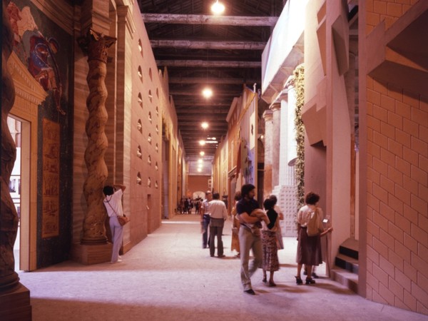 Thomas Gordon Smith, Thomas Gordon Smith, Hans Hollein, Massimo Scolari, I° <span>Biennale di Architettura, 1980</span>