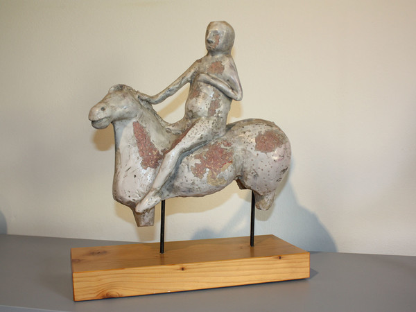 Marino Marini, Cavaliere, 1944, ceramica terracotta dipinta e invetriata, cm. 29,5x29,5x12