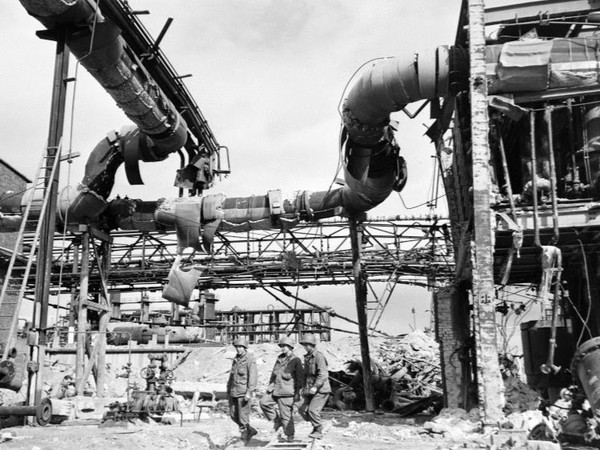 Margaret Bourke-White, Wreckage at Ludwigshaven, bomb-damaged bldgs. at the I.G.  | Farben industrial plant, April 1945, Germany. 