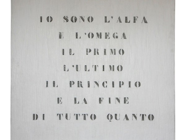 Vincenzo Agnetti, Ritratto di Dio, 1970. Feltro inciso e dipinto, cm 120 x 80 x 2,5. Archivio Vincenzo Agnetti, Milano