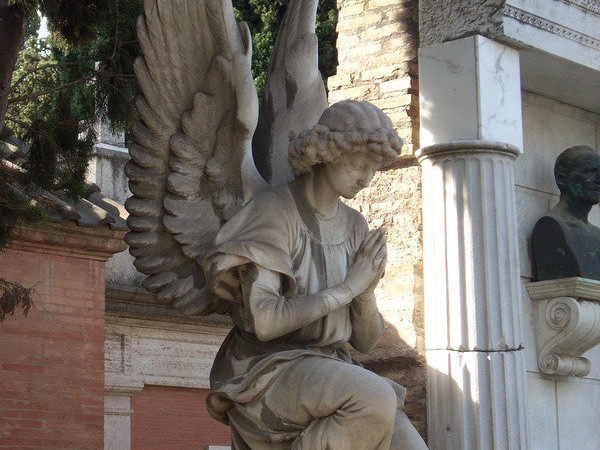 Il cimitero del Verano: un labirinto di memorie, Cimitero del Verano, Roma