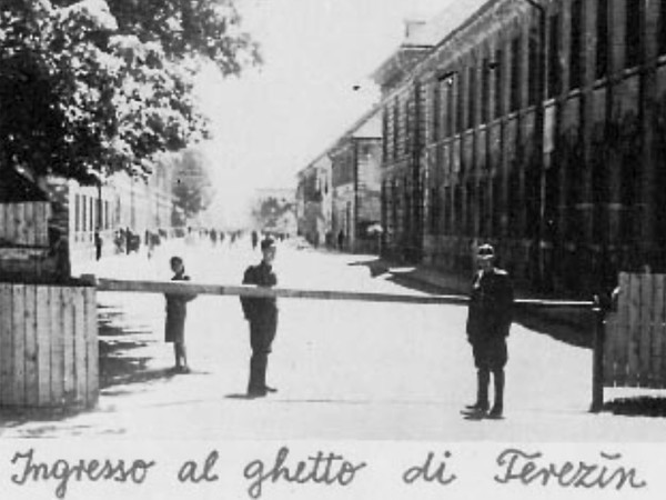 <em>Ingresso al ghetto di Terezín</em>