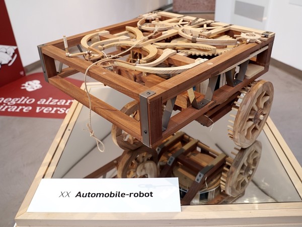 Automobile robot 