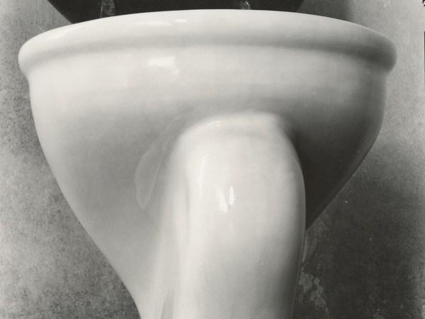 Edward Weston, Excusado, Messico, Ottobre 1925, Stampa alla gelatina d'argento | © Center for Creative Photography, Arizona Board of Regents