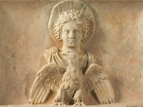 Altare dedicato al Sole Altissimo, Seconda metà I secolo d.C., Marmo greco,  53 x 53 x 84.5 cm, Musei Capitolini di Roma