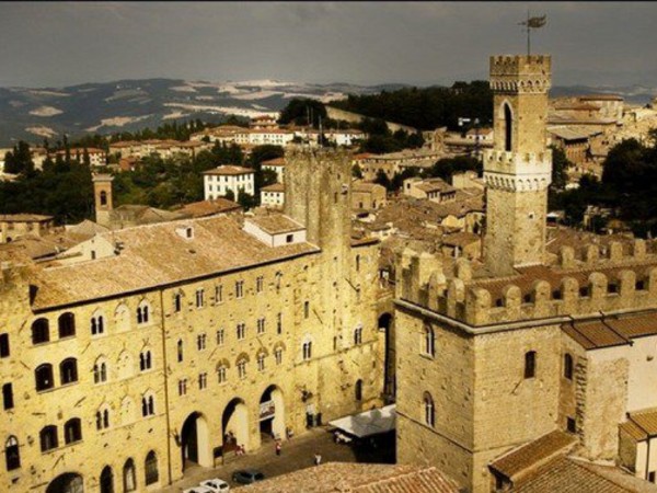 Volterra in Cornice, Palazzo dei Priori e altre sedi