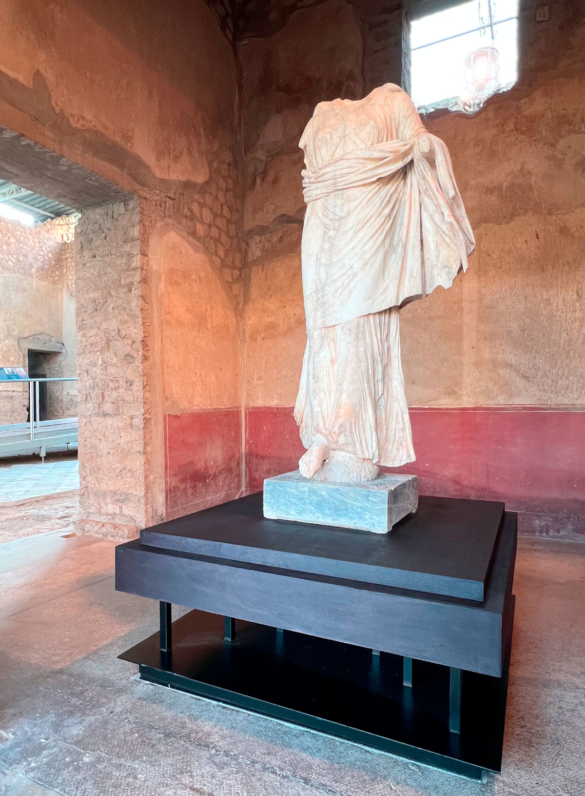 La Villa di Poppea diventa museo diffuso: 15 reperti a casa - - Arte.it