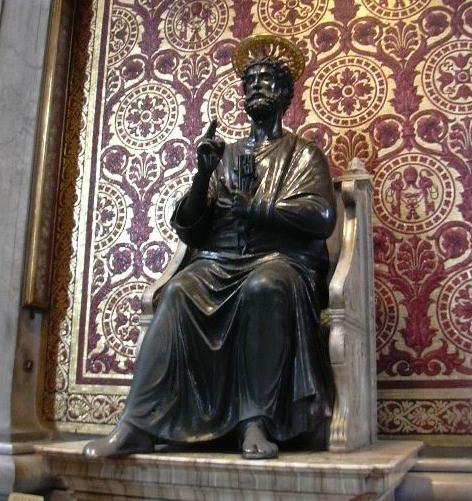Statue de Saint-Pierre, bénissante, dans la Basilique de Saint-Pierre dans images sacrée 604-arnolfo