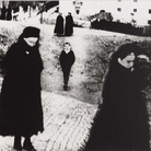Mario Giacomelli, Il bambino di Scanno, 257x195 mm | Courtesy of Studio Guastalla Arte Moderna e Contemporanea / The Lone T art space | Foto: Cristian Castelnuovo