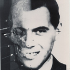 Ritratto di Josef Mengele proveniente dagli archivi SS e di Wolfgang Gerhard, (lo pseudonimo di Mengele) ritrovata nell’abitazione dei Bossert in Brasile, coppia che lo ospitò sino alla sua morte. Queste immagini riportano le annotazioni di Richard Helmer, 24 punti che delineano i profili del volto. Courtesy Maja Helmer | ©Behördengutachten i.S. von 256 StPD, Lichtbildgutachten Mengele, Josef, geb. 16.03.11 in Güzburg. Bundeskriminalamt, Wiesbaden, June, 14, 1985, cou