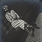 Aleksandr Rodčenko, Ragazza con una Leica, 1934, Stampa d’artista, Collezione del Moscow House of Photography Museum, 
