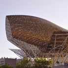 Frank O. Gehry, Gold Fish, 1992, Barcellona, Spagna. | Foto: Yury Zap / Shutterstock.com