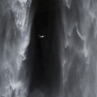 Andrea Zampatti, Fulmaro in volo alla cascata di Skogafoss, Islanda | 
