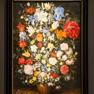 Jan Brueghel, Vaso di fiori con gioiello, monete e conchiglie, olio su rame, cm 65x45. © Barbara Bonomelli