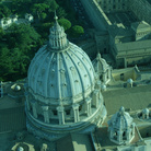 Veduta aerea della cupola della Basilica di San Pietro a Roma, Immagine tratta dal film 