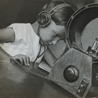 Aleksandr Rodčenko, Radioascoltatore,1929, Stampa d’artista, Collezione del Moscow House of Photography Museum, 