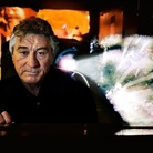 Steve McCurry, Robert De Niro nella sua sala di proiezione a Tribeca, New York, USA, 2010