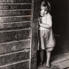 Marion Post Wollcott (New Jersey, USA, 1910 - Santa Barbara, USA, 1990) Figlio di minatori, West Virginia, 1939, Stampa ai sali d’argento, 15.6 x 21.6 cm | © Marion Post Wolcott