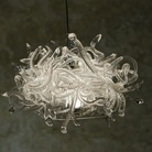 Christelle Familiari, Lustre Méduse, 2010, vetro soffiato e curvato, cavo, cm 32x40x40 