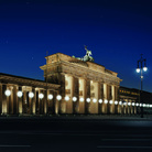 Confine di luce, Porta di Brandeburgo, Berlino. © kulturprojekte berlin_whitevoid / christopher bauder — photo by daniel büche