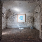 Angelo Pretolani, Sotto il selciato c’è la spiaggia (Un cielo per Anna Frank), installazione, Torre Grimaldina di Palazzo Ducale, Genova 2015-2016 | © Virginia Monteverde