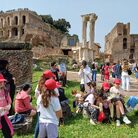 Il Colosseo torna ai romani: giovani, inclusione e nuovi linguaggi per il monumento più visitato d’Italia