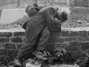 mostra BIOGRAPHY OF A TRAVELER. Radici, perdite e approdi