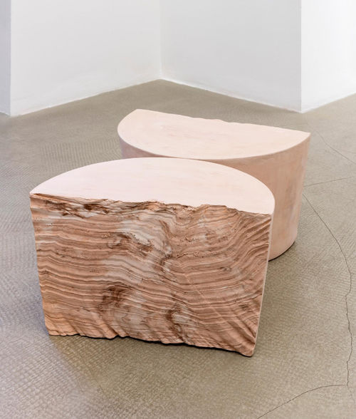 Gianni Caravaggio, Coppia con sentimenti antichi, 2016, terracotta refrattaria, 31,5x70x77 cm.