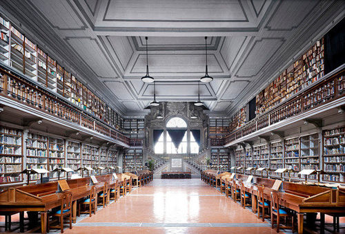 Candida Hofer, Il salone Magliabechiano della Biblioteca degli Uffizi, stampa fotografica