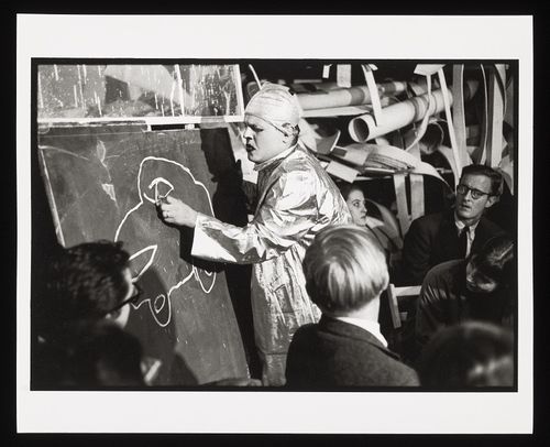 Jim Dine in <em>Car Crash</em>, Reuben Gallery, New York, 1 - 6 novembre 1960