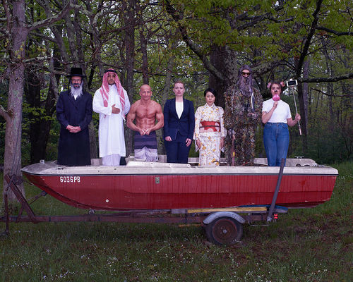 Olaf Breuning, We Are All In the Same Boat, 2018, C-Print, 6 Ed. + 2 AP: 122 x 155 cm.