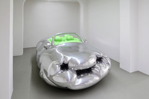 Erwin Wurm, Salsiccia Fat Bus, Galleria Poggiali, Firenze