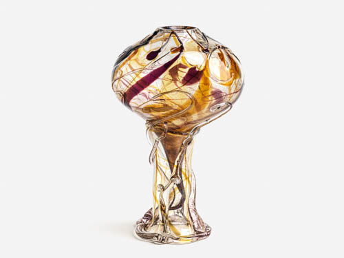 Vaso in vetro con applicazioni, H. Stoltenberg Lerche, Fratelli Toso, 1912 ca. Fondazione Chiara e Francesco Carraro / Galleria Internazionale d&rsquo;Arte Moderna di Ca&rsquo; Pesaro I Ph. Enrico Fiorese