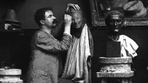 Medardo Rosso, Parigi 1890. Autoritratto nello studio