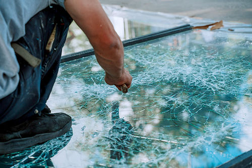 Shattering Beauty: Simon Berger