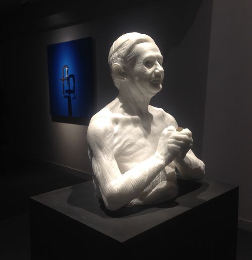 Jago, Habemus Hominem, 2009-2016. Sullo sfono Face-Lock, 2016. Museo Carlo Bilotti, Roma