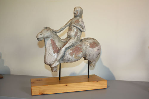 Marino Marini, Cavaliere, 1944, ceramica terracotta dipinta e invetriata, cm. 29,5x29,5x12