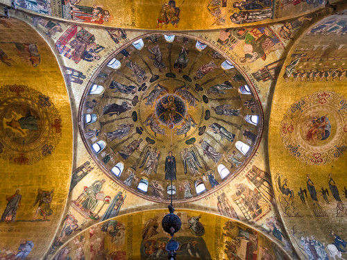 Interno della Basilica di San Marco, Venezia | Foto: Emi Cristea / Shutterstock.com