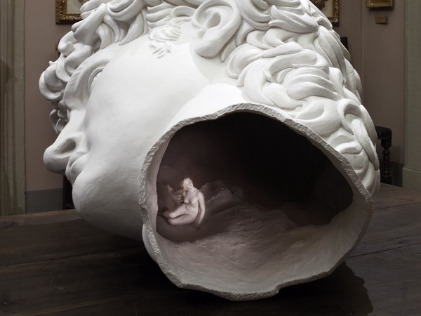 Andrea Salvatori - Luca Lanzi, Gli specchi dovrebbero pensare più a lungo prima di riflettere, Allestimento della mostra presso il Museo Davia Bargellini, Bologna 2016 | Photo © Matteo Monti - Courtesy Istituzione Bologna Musei